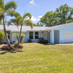 Blue Beach Bungalow
