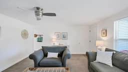 Blue Beach Bungalow - Image 5