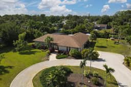 Beach Retreat - Image 3