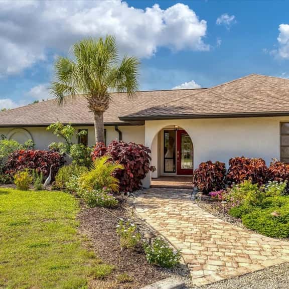 Beach Retreat - Image 1